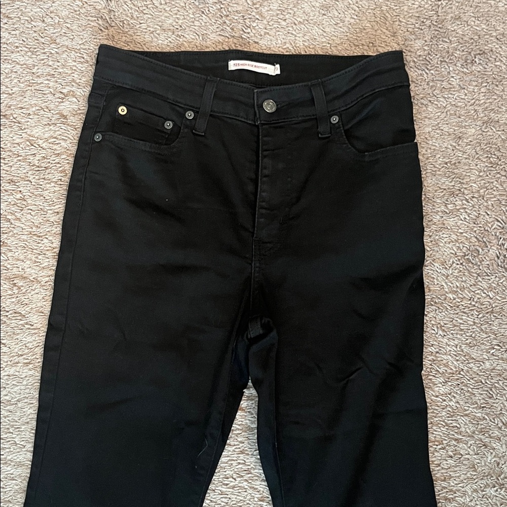 Women's Black Levi’s 725 Jeans high rise bootcut